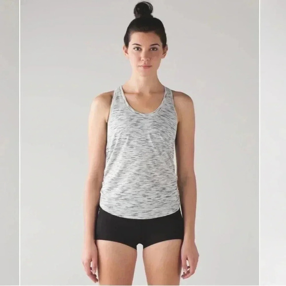 LULULEMON TIE IT UP SINGLET TIGER SPACE DYE BLACK WHITE SIZE 6 - Picture 5 of 11